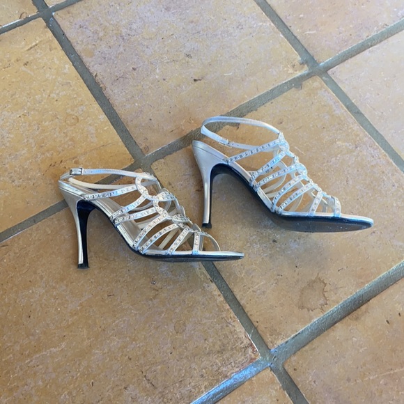 Stuart Weitzman Pave Collection - Picture 4 of 7